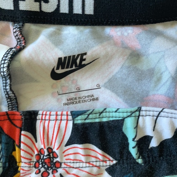 Nike leggings - Picture 2 of 2